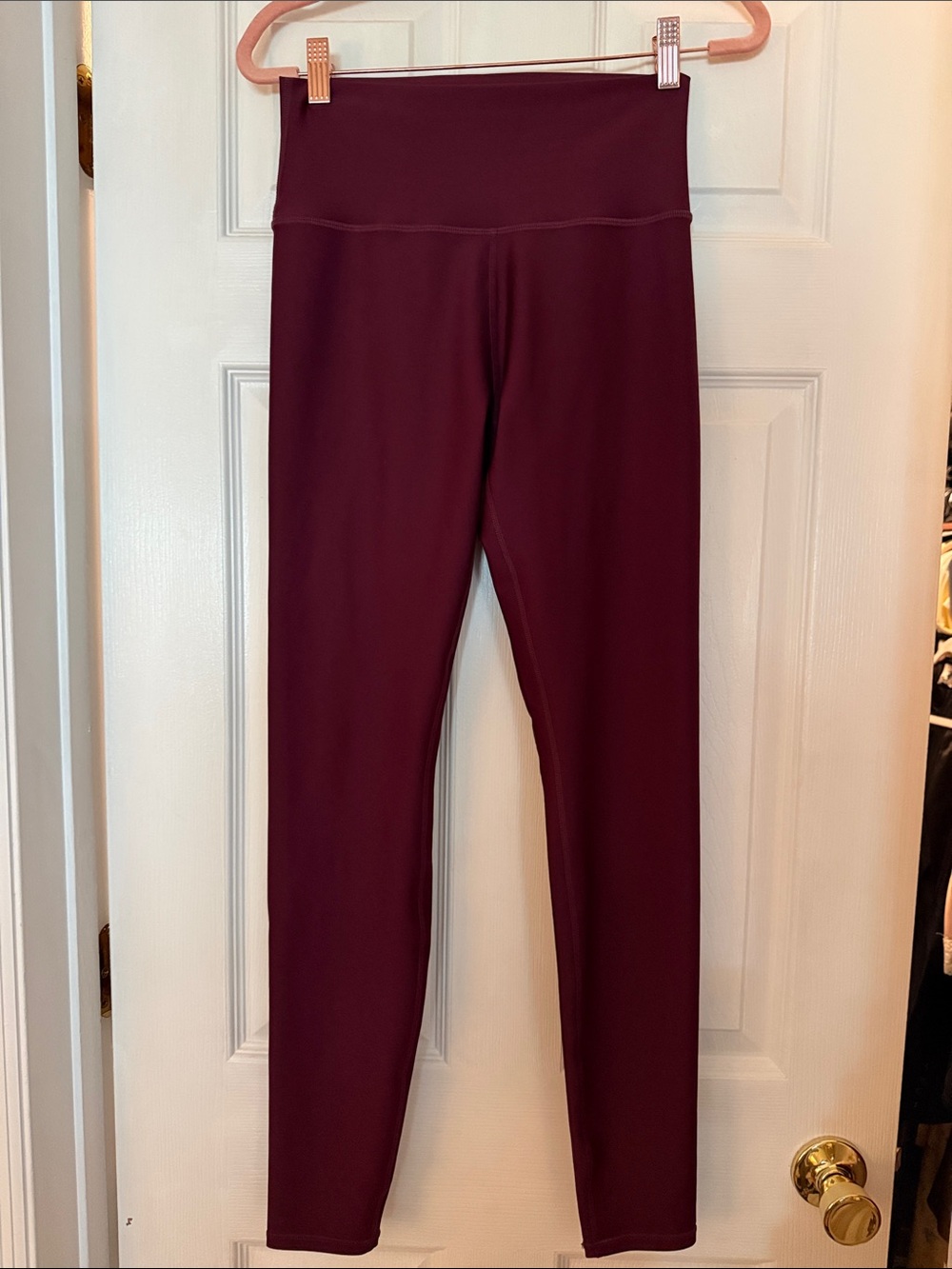 Alo High-Waist Women's airlift Leggings in Burgundy
